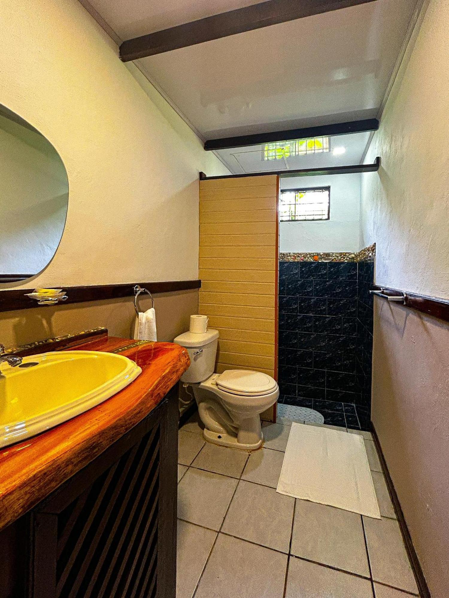 Cabinas Ole Caribe Puerto Viejo de Talamanca エクステリア 写真
